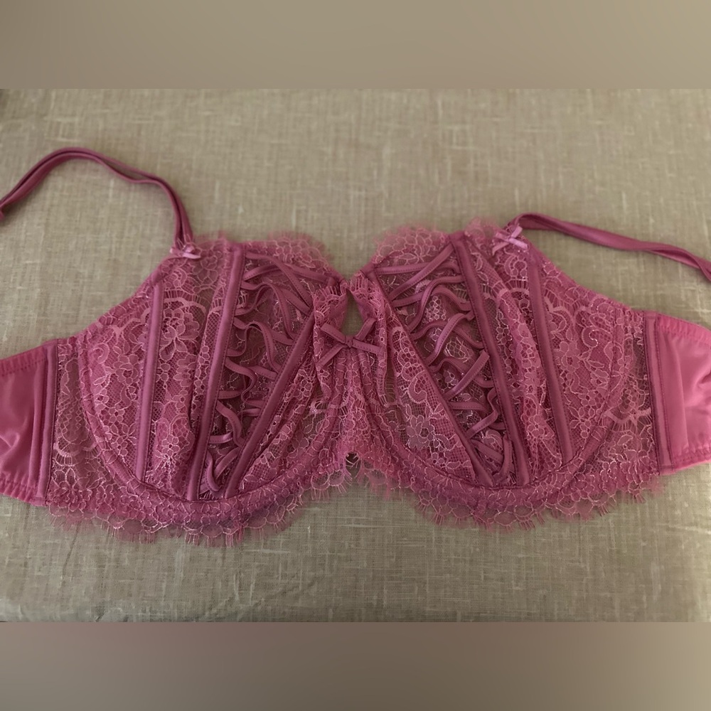 Victoria Secret EUC bra 38dd
